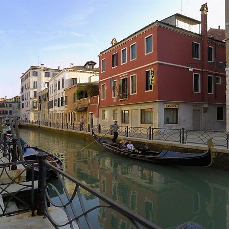 Albergo Basilea Venecia Exterior foto