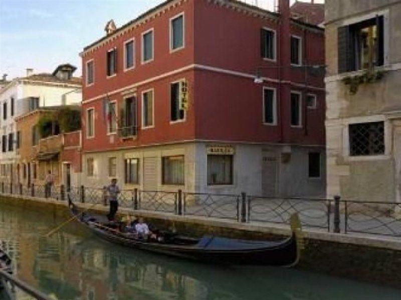 Albergo Basilea Venecia Exterior foto