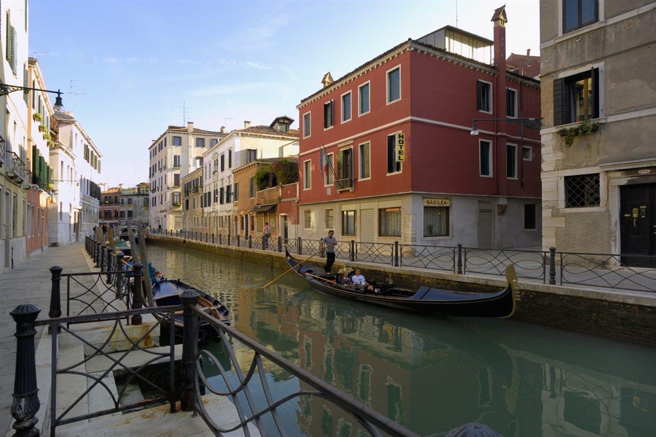 Albergo Basilea Venecia Exterior foto